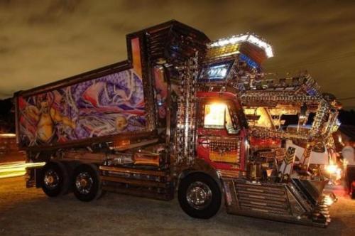 odditiesoflife:  The Amazing Dekotora Trucks of Japan Covered in chrome and gleaming neon, big rigs from across Japan are sporting amazing light shows that rival even the brightest of casinos. The practice of turning one’s truck into a moving piece