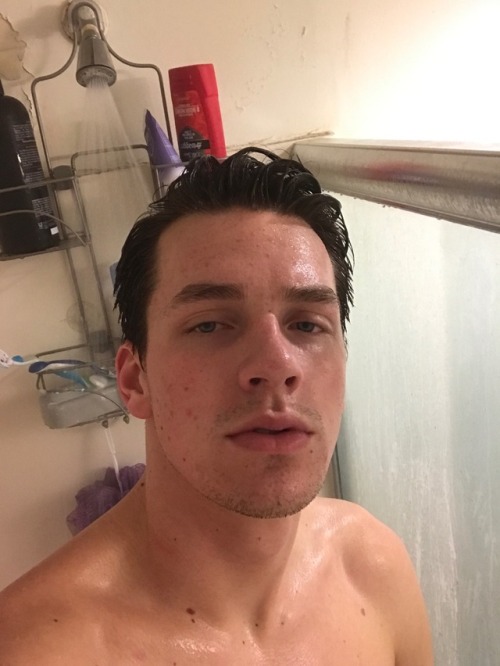 evphoriv:  views from my ratchet a$$ shower