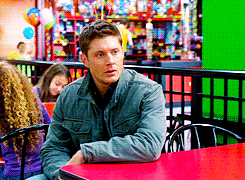 itsthatgirl-again:  mygeekyexistence:  deansmagicfingers:  What kills me about this