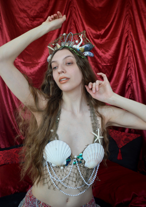 maysoulrose:Behold! My mermaid crown and bra I made to go with my mermaid tail. ETSY | REDBUBBLE | S