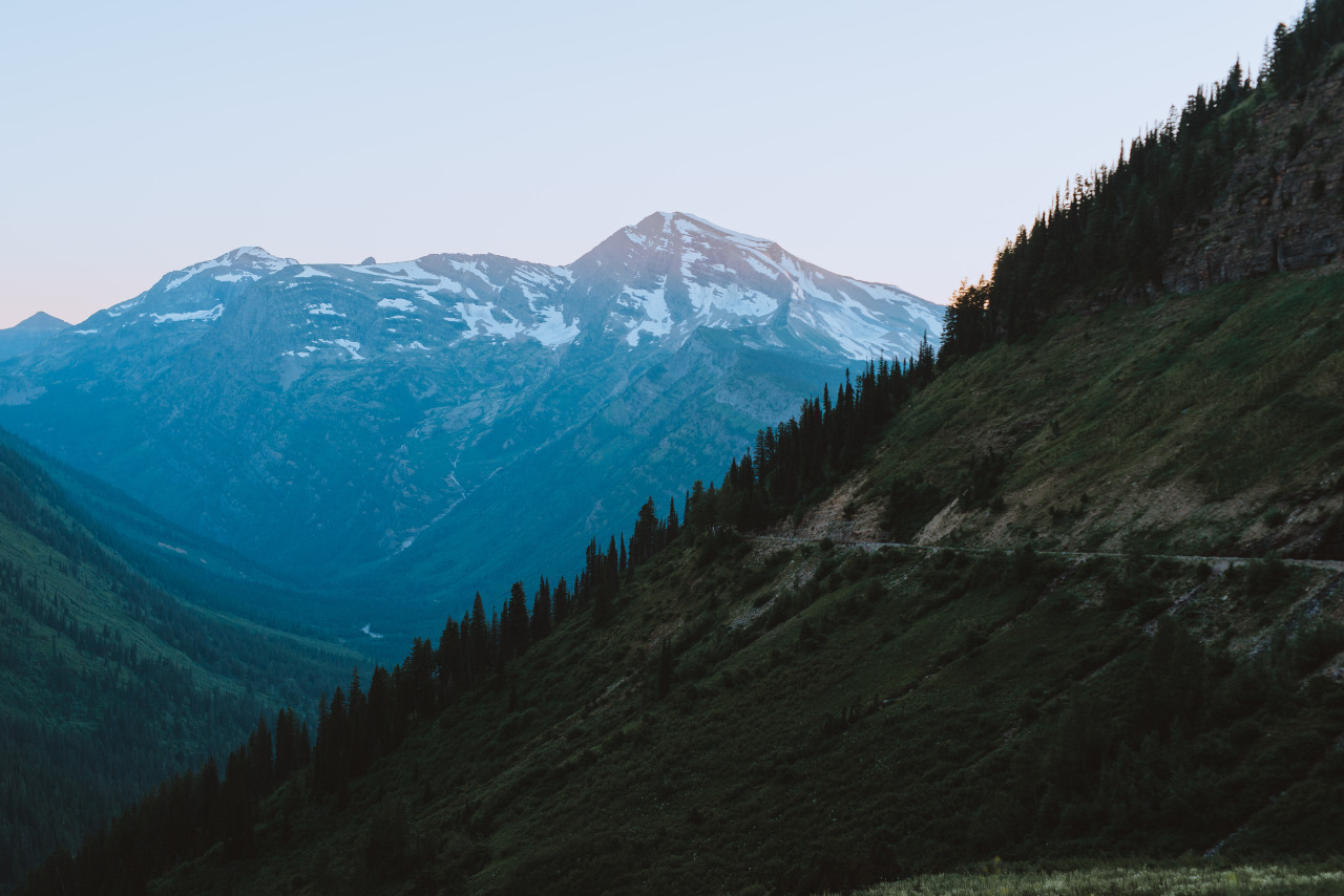 timberphoto:  A summer sunset in Montana. Instagram 