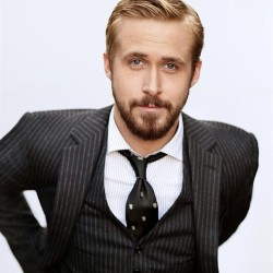 elsamarina:  #mcm because you know, who wouldn’t?! #mancandymonday #ryangosling #hubby