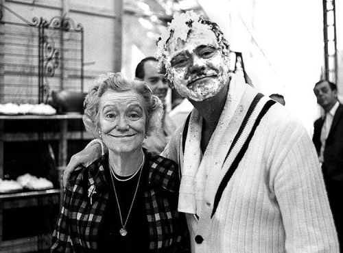 Jack Lemmon with his mother on the set of The Great Race, 1965.  #jacklemmon #thegreatrace #vintageh