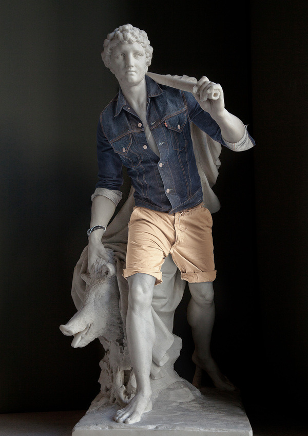 cherryblossomsparkle:noahs-snark:Alexis Persani puts clothes on the sculptures of