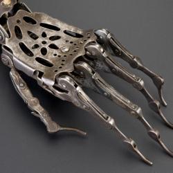 texasuberalles:  offsuit:  150 Year Old Victorian Prosthetic Hand  I keep staring at it waiting for the fingers to go taptaptaptap. 