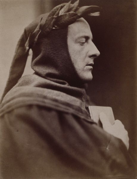 pre-raphaelisme:John Everett Millais as Dante Alighieri by David Wilkie Wynfield, early 1860sThis po