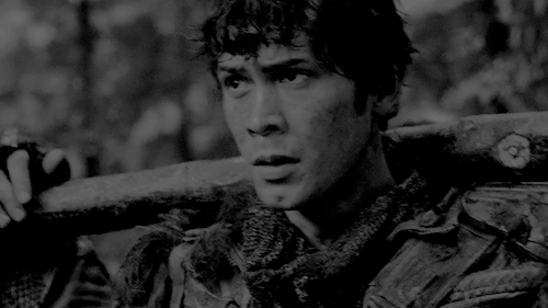 kyngbellamy:  Bellamy Blake “your pretty face”  Appreciation [102/?] 