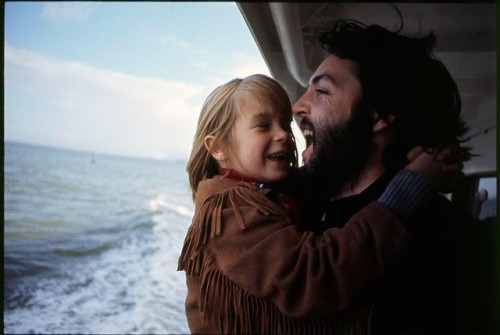 misanthrope1993: Paul and Heather, 1969.  Photo by Linda McCartney