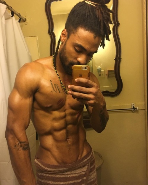 swagmoongentlemen: Flex!