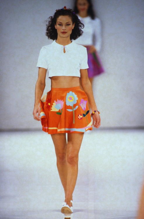 arianavscouturevault:  Christian Francis Roth Ready-To-Wear Spring/Summer 1995Model: Carolyn Murphy
