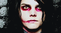  Make me choose: danger days Gerard / revenge Gerard 