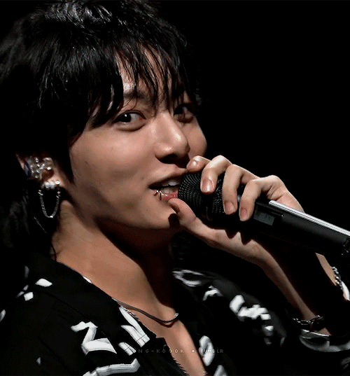 He Became More Stunning Day By Day (cr. @taee)