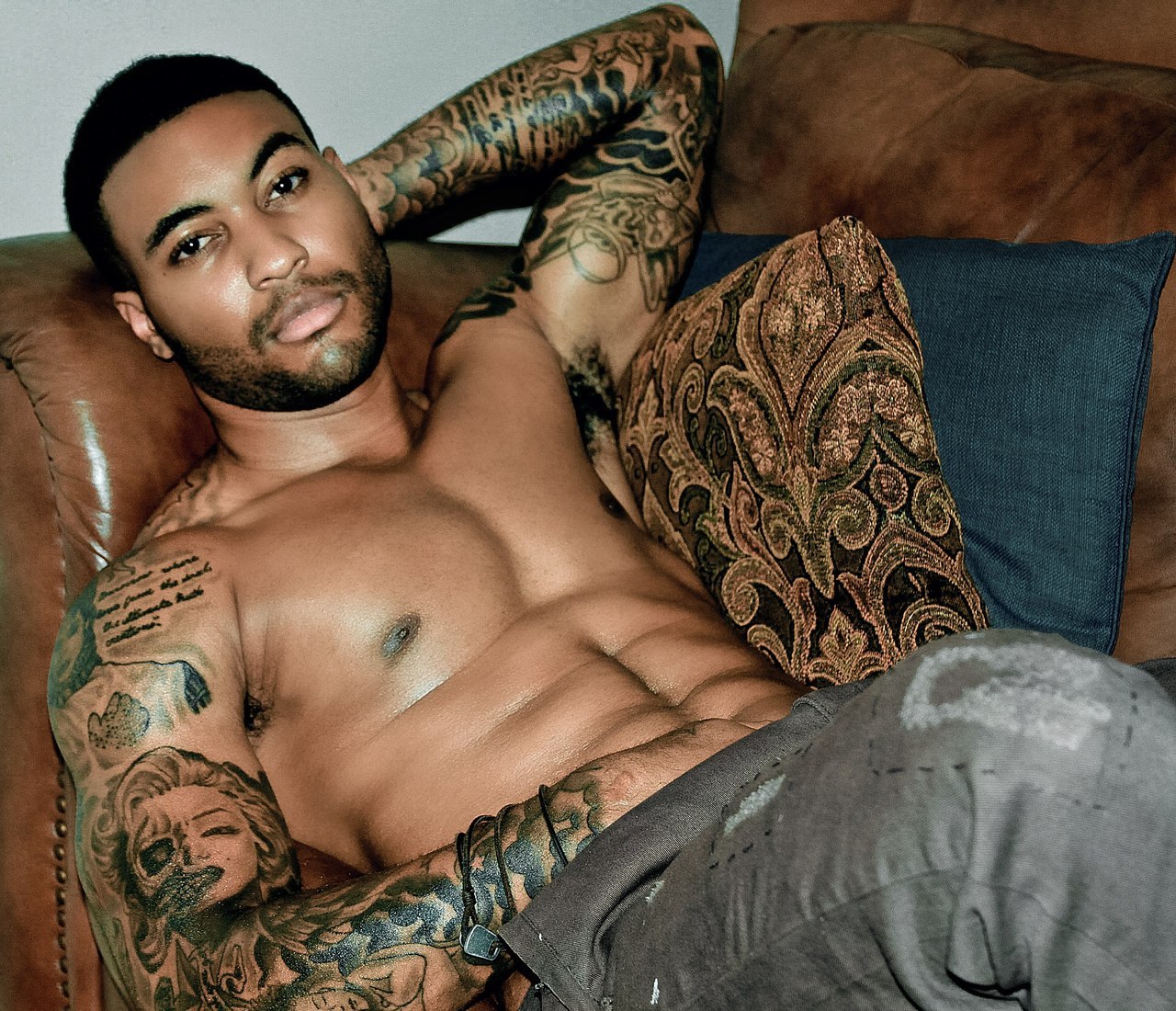   Chadoy Leon   