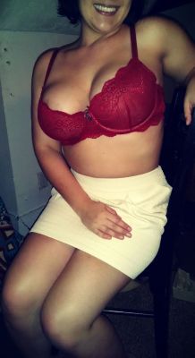 you-saucy-minx:  Red and White