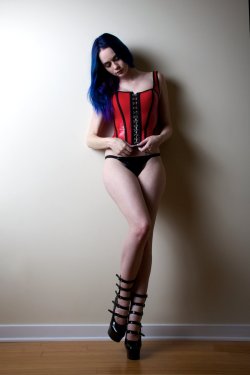 chelseachristian:  Photographer/Editor: Scott Worldwide Model/MUA/Stylist: Chelsea Christian Add Chelsea on Facebook!