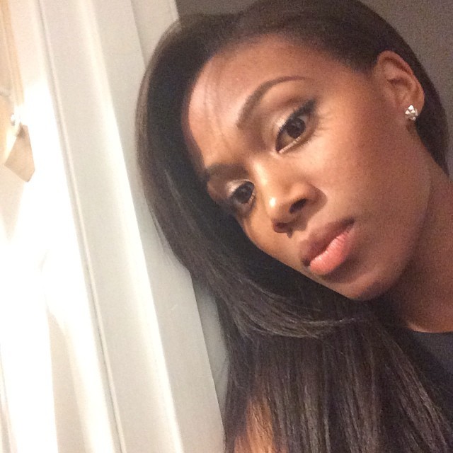 hoodoodyke:  blak-orpheus:  Nicole Beharie x Selfies   *Cries**Lays down to die*