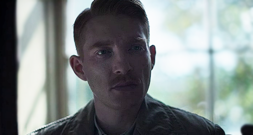 arsebottom:finally some good fucking moustache