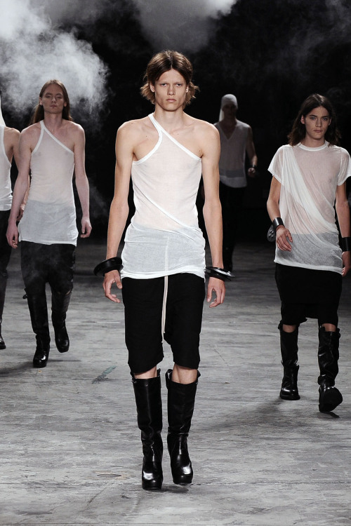 rafcrymons:RICK OWENS SS11 MENSWEAR