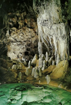 vintagenatgeographic:  Lechuguilla Cave, New Mexico National Geographic | March 1991 