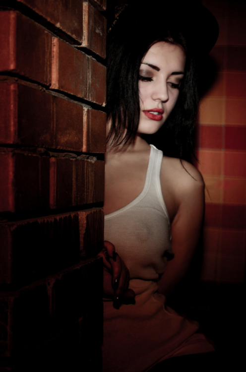 martins-see-through:   Also visit my other (nude) blog: http://nlmartinmart.tumblr.com 