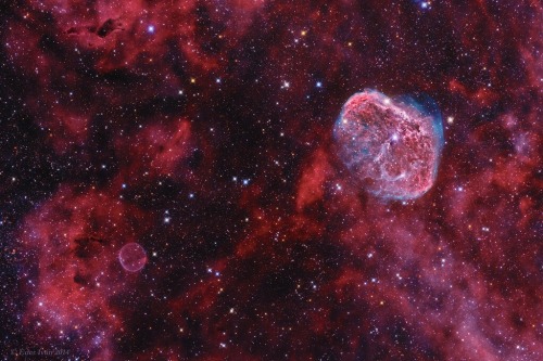 “Soap Bubble with Crescent, NGC6888” by Ivan Eder on Flickr.