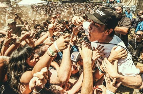 fuckyeahneckdeep:@Neckdeepuk: Day 1, Pomona, CA. @vanswarpedtour : @joshuahalling