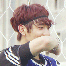 dearmyfairyboy:  that headband (◡‿◡✿) 