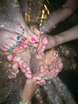 girlysexyfeet: Girly Feet Series Follow me: http://girlysexyfeet.tumblr.com/ http://ferrarivslambo.tumblr.com/ 