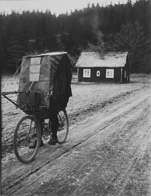 back-then: Cycling in winter Undated Source: Tekniska museet