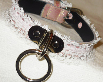 daddysprincessharry:  Some pretty lace collars (✿◠‿◠) 