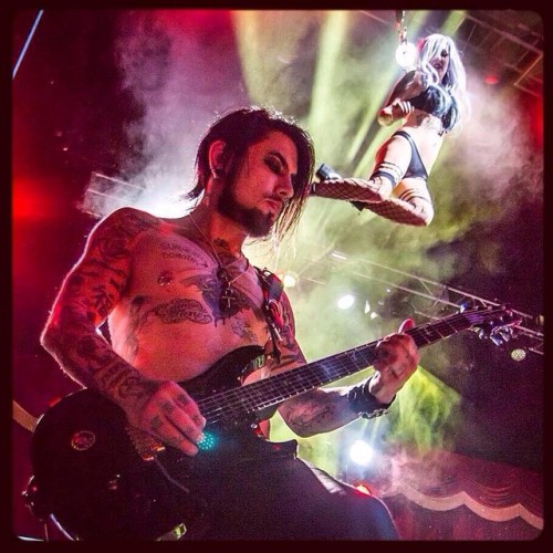 #davenavarro & I doing what we do last night at #BrooklynBowl in #lasvegas @thespreadgroup #tara