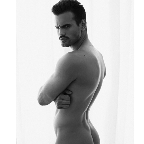 justatadhorny:  Leo Corredor rocking the stache 