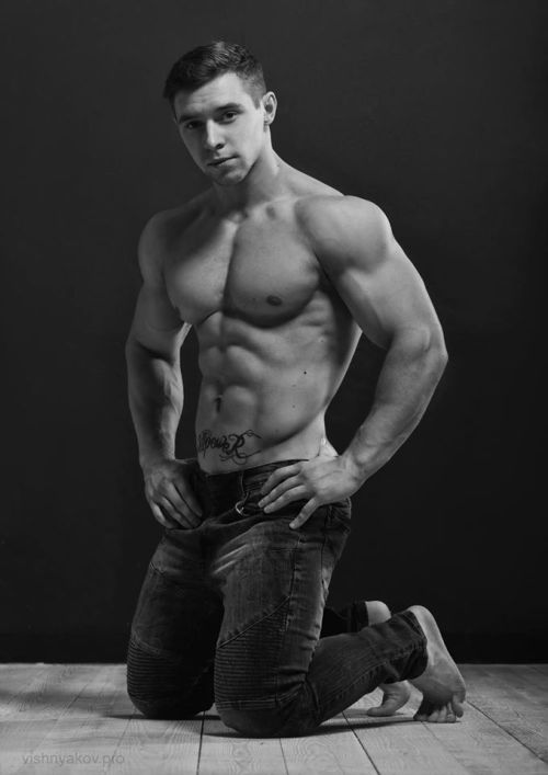 turingboys:  Mark Ivanov in B&W