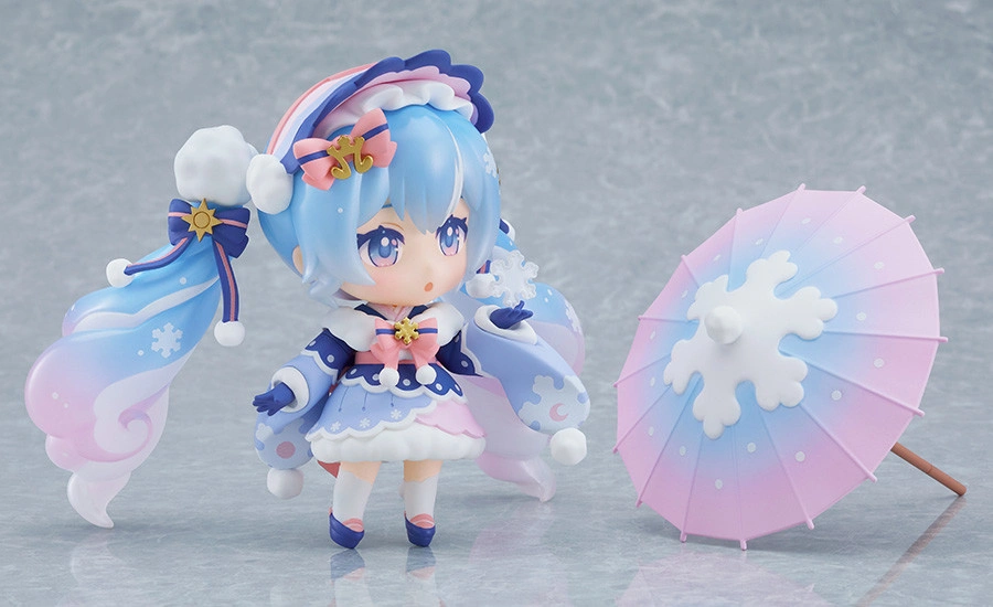sofubis:Nendoroid Snow Miku: Serene Winter Ver. (Good Smile Company)