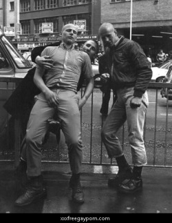 hornygayskinheads81:  Find a hot fuck buddy