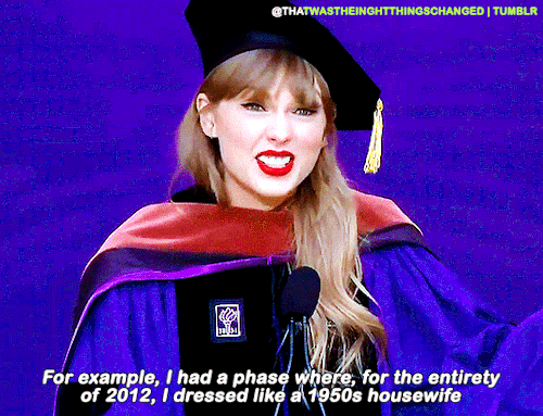 thatwasthenightthingschanged:Taylor Swift’s NYU commencement speech, but it’s just her jokes