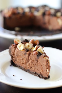 fullcravings:  No-Bake Nutella and Oreo Chocolate Cheesecake 