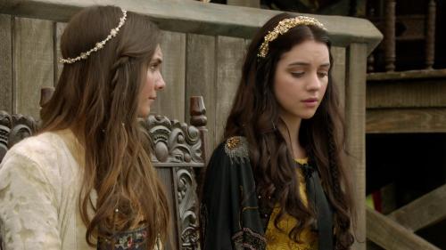 REIGN 1x04: ADELAIDE KANE as MARY STUART