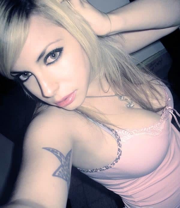 Hot alt babes only