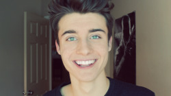 weeklychris:  happy chris  