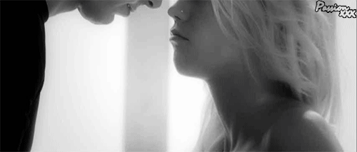 billyguitar77:  whatyouarecraving:  When he brings out the bad girl in you…💋