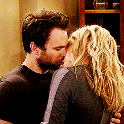 onscreenkisses:It’s Always Sunny in Philadelphia, 10x06 - “The Gang Misses the Boat”Oh shit..Whoops!