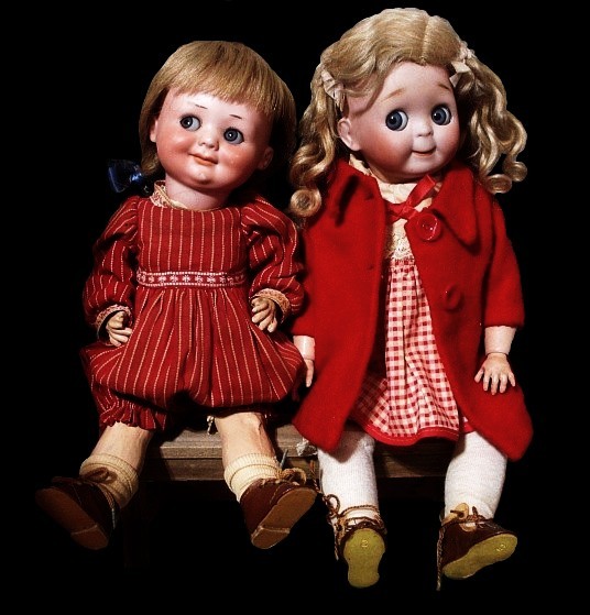 teenytynie: Googly dolls. Left: AM323 by Armand Marceille, 10 inches tall. Right: