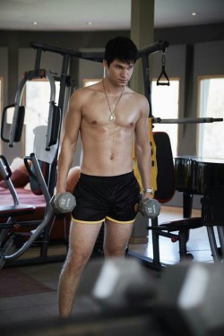 male-celebs-naked:  Keegan Allen 