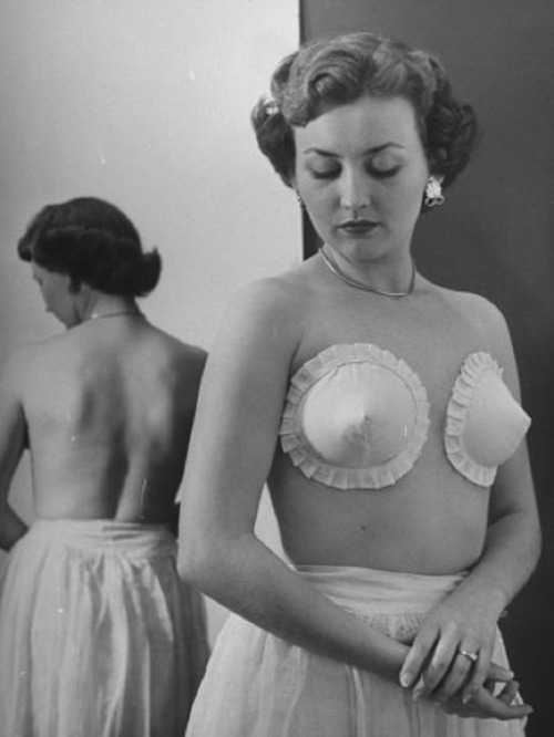 Porn Pics  New type of brassieres Nina Leen photography