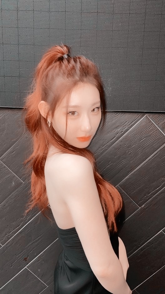 Chaeryoung Lockscreens (itzy)