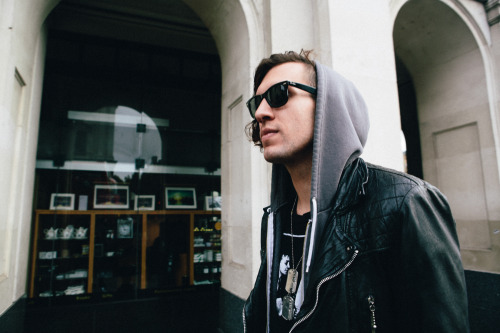day one in london w/ youngrisingsons photos by jesse deflorio