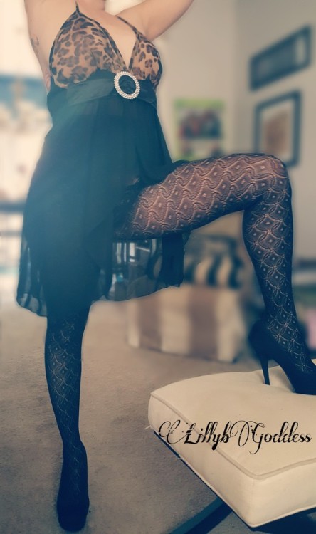 lillybgoddess:  sassysexymilf:  lillybgoddess:  As Requested @watchman507 Black lingerie, stockings and high heels! I hope you like! 😘💋💋 You will now always be known as Mr. 10,000! Mwahh!  ~LillybGoddess  Like, Comment, and Reblog Please  Good
