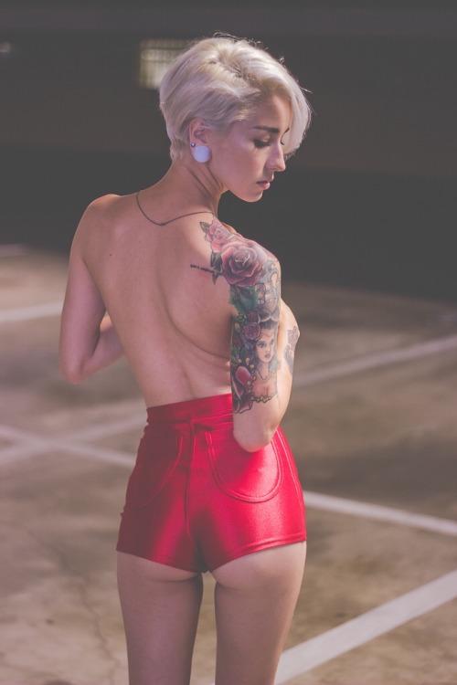 permanent-runes:  Disco shorts ✌🏼️ 