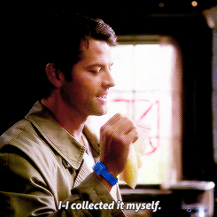zhgirlonfire:  hey-sass-butt:  Crowley: “What the fuck” Dean: “At least he’s cute? *shrugs*”  